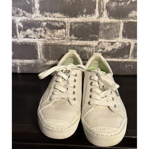 Cariuma OCA Low Canvas Sneakers Ivory White Lace Up Women's 8